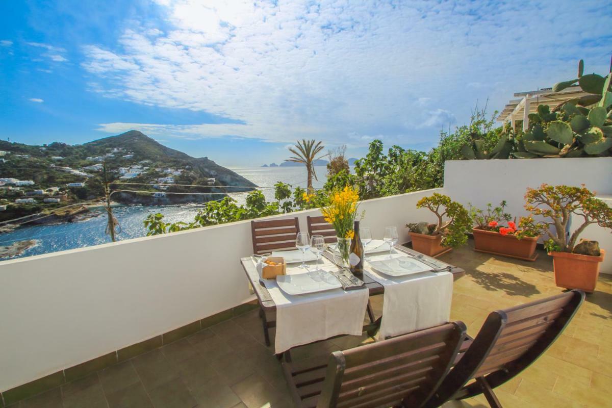 Le Case Dei Pescatori - Residence Il Tramonto Ponza Bagian luar foto