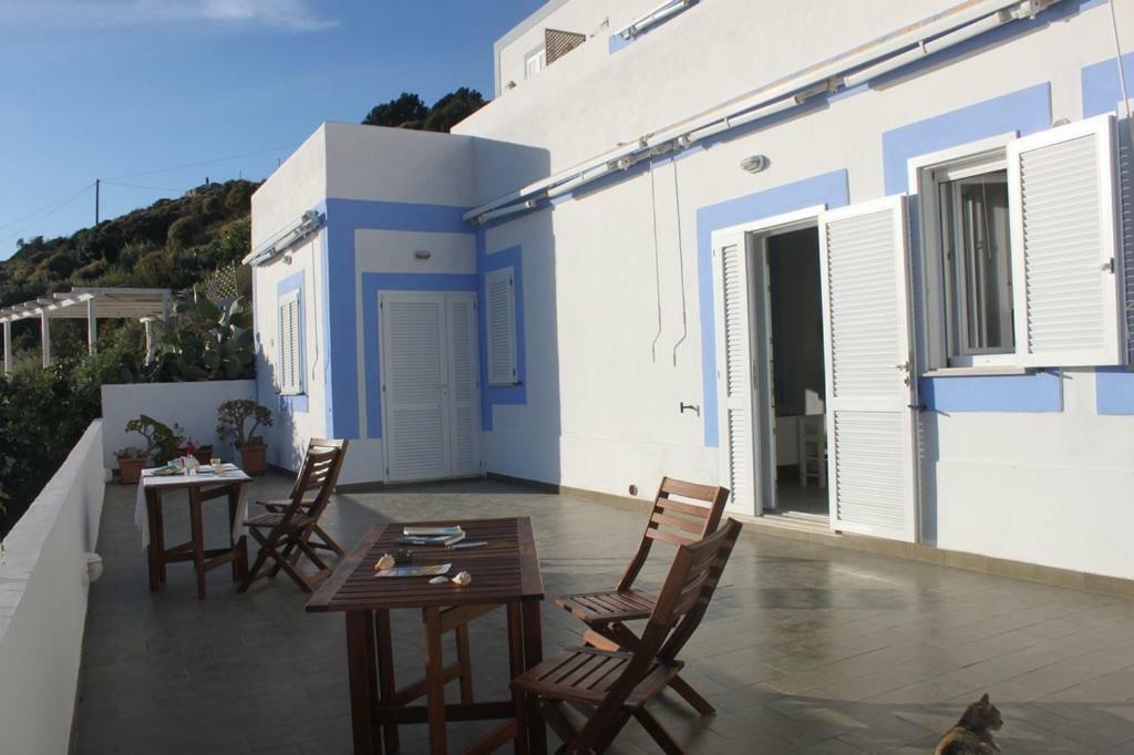 Le Case Dei Pescatori - Residence Il Tramonto Ponza Bagian luar foto