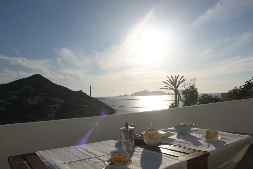 Le Case Dei Pescatori - Residence Il Tramonto Ponza Bagian luar foto